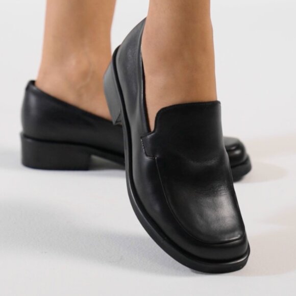 Franco Sarto Slip On Glossy Black Leather Loafer with Block Heel Womens Size 7 - Picture 1 of 13